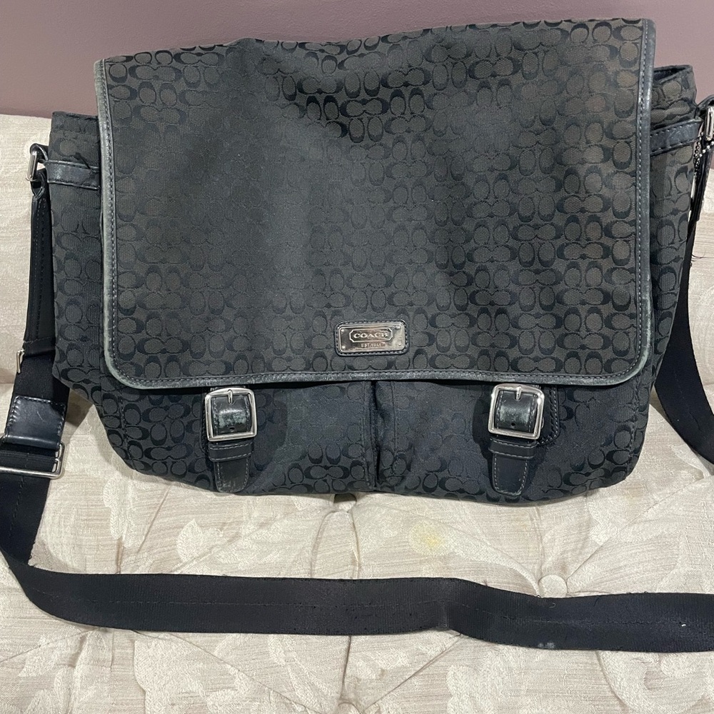 Vintage Coach Signature Black Messenger Bag
